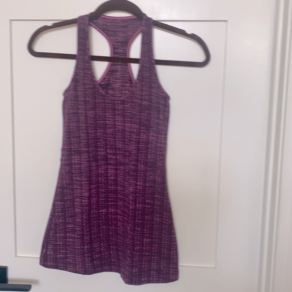 Lululemon racerback tank size 4. Worn once.